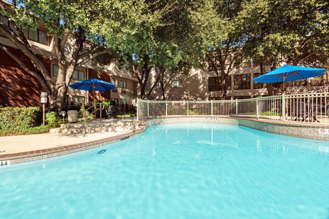 Crowne Plaza Dallas Near Galleria-Addison Exterior photo