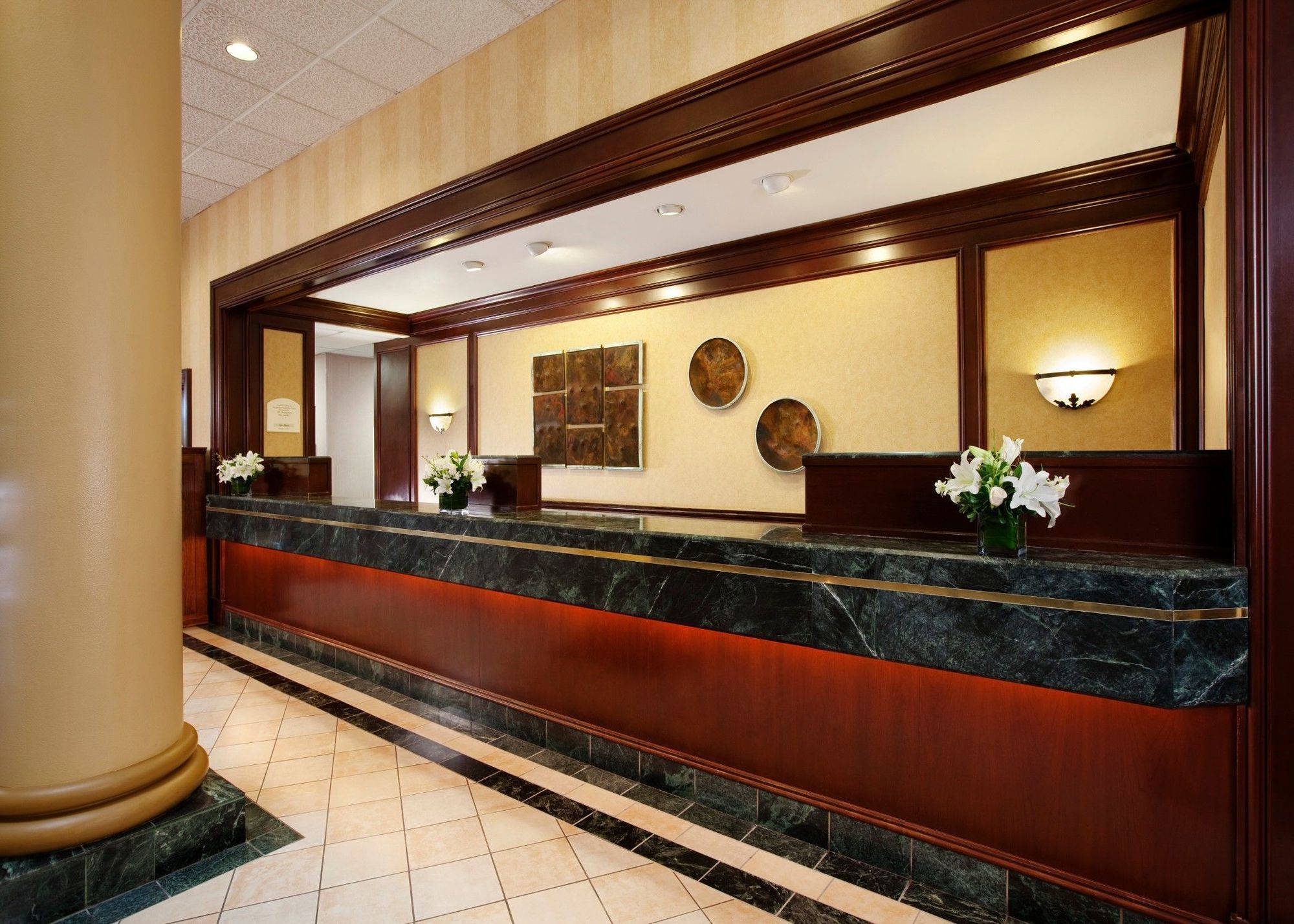 Crowne Plaza Dallas Near Galleria-Addison Exterior photo
