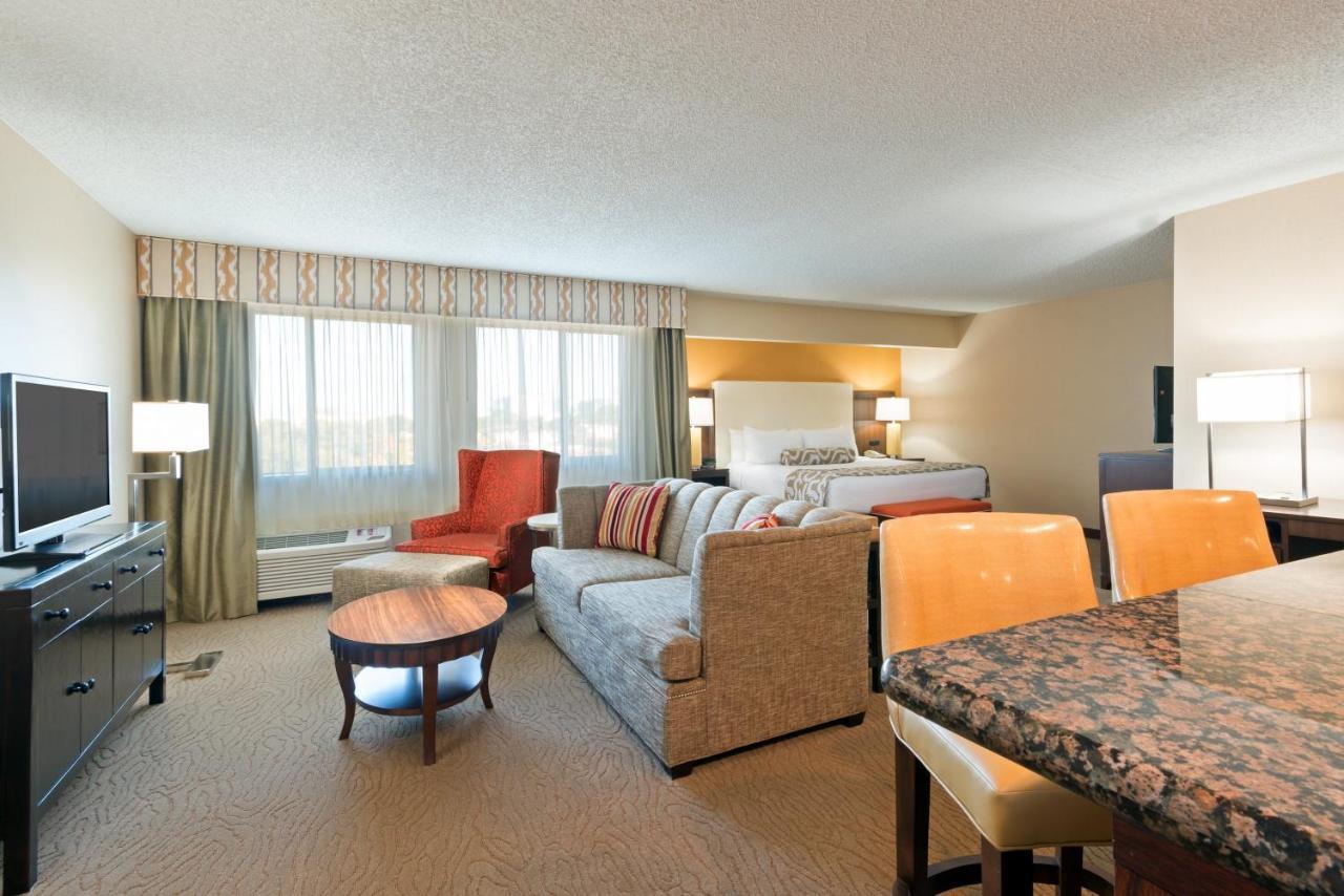 Crowne Plaza Dallas Near Galleria-Addison Exterior photo